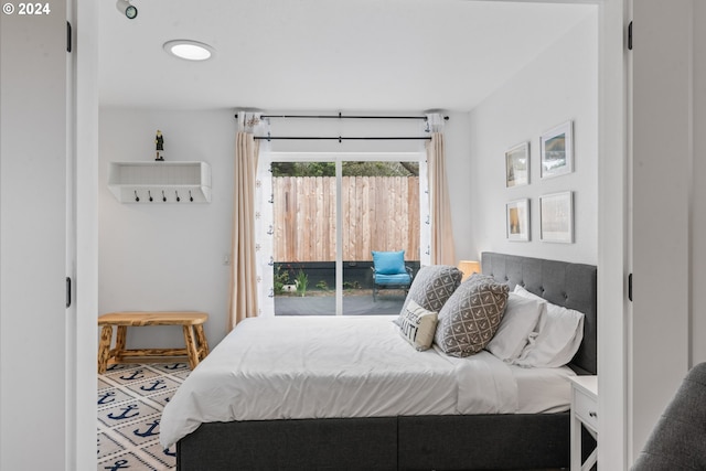 4624 Joshua Ln, Florence, OR 97439 - bedroom featuring access to exterior