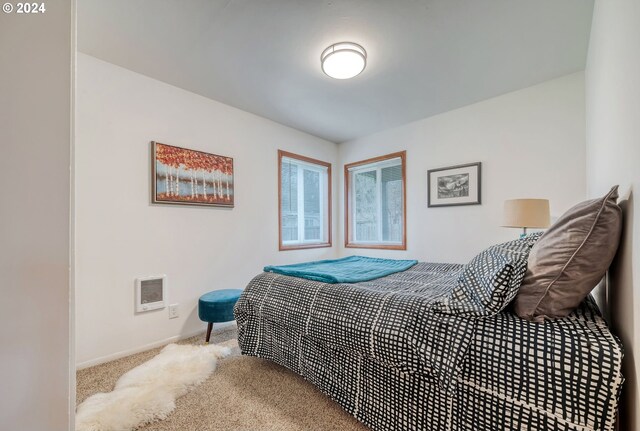 bedroom featuring carpet floors