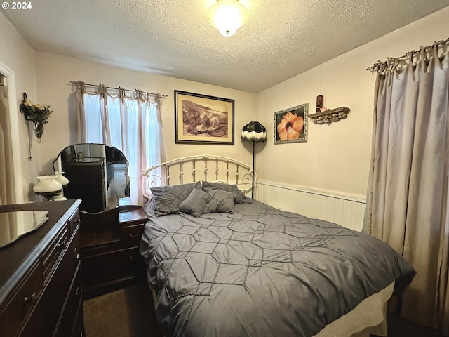 bedroom with a textured ceiling