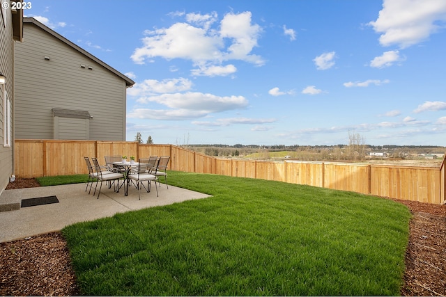 view of yard with a patio area