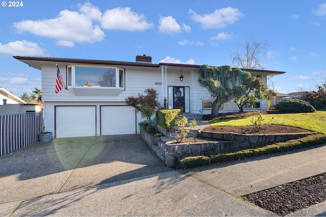 view of front facade with a garage