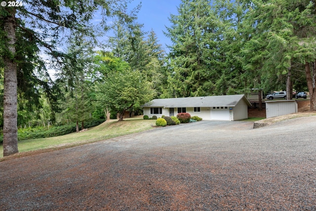 view of front of property with a front lawn