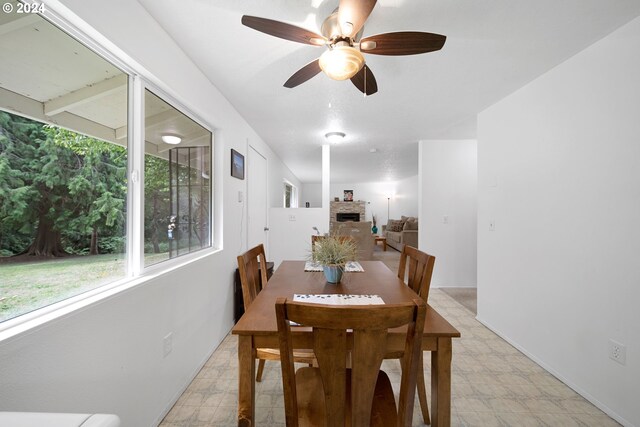 dining room with ceiling fan