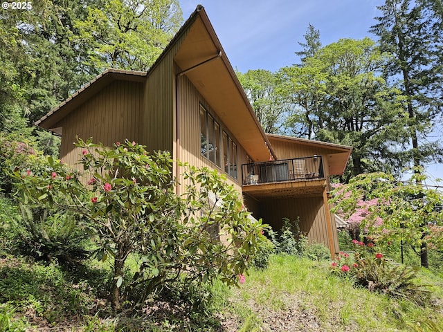 1550 NW Emperor Dr, Corvallis, OR 97330 - view of side of property with a deck
