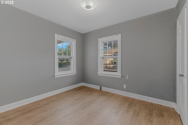 2849 Florida St, Longview, WA 98632 - empty room featuring light wood-type flooring and baseboards