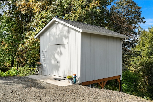 view of outbuilding