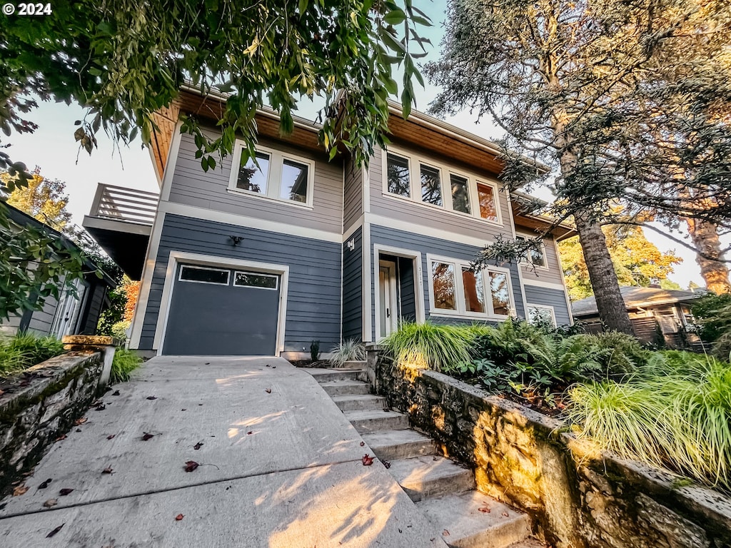 view of front facade with a garage