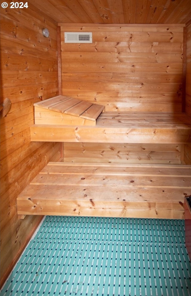 view of sauna / steam room