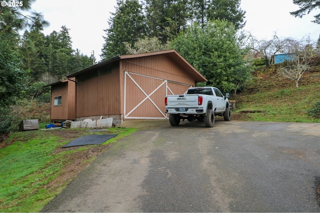 view of outdoor structure