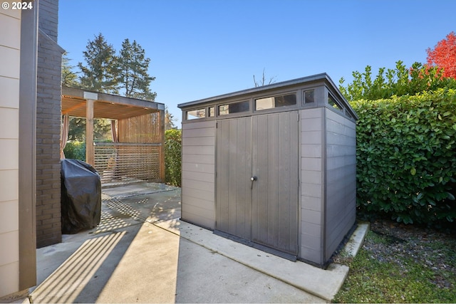 view of outbuilding