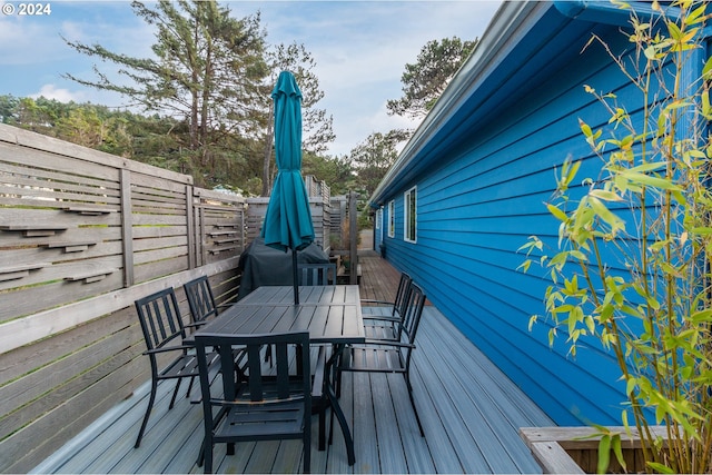 view of wooden deck