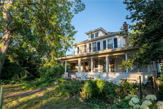 view of front of home featuring a porch