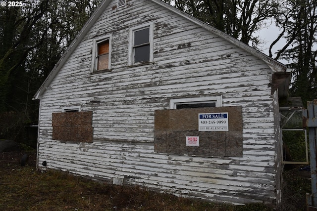 view of home's exterior