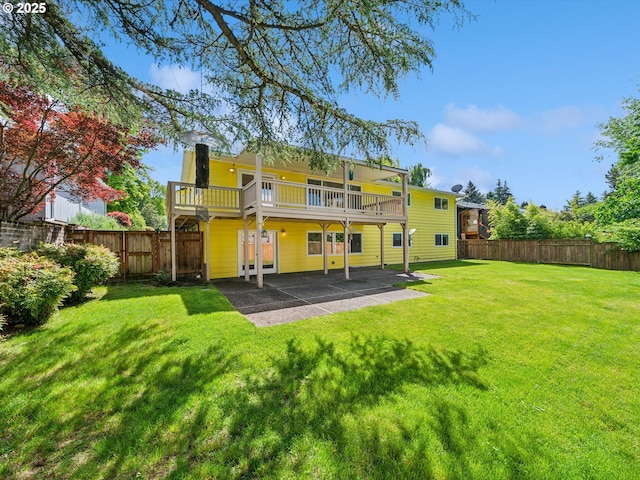 6325 SW Elm Ave, Beaverton, OR 97005 - rear view of house with a patio