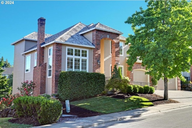 view of front of house featuring a garage