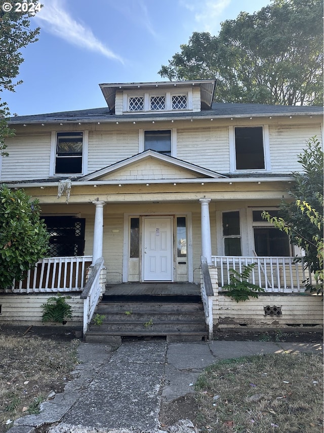 view of front of house featuring covered porch