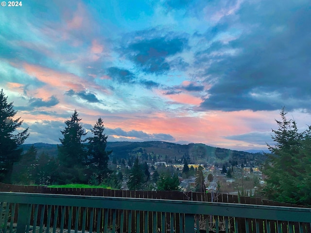 870 Kristen Way, Cottage Grove, OR 97424 - view of mountain feature