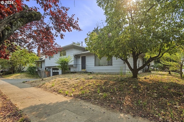 view of front of home featuring a garage