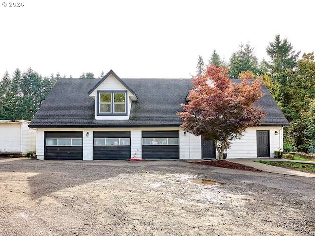 view of front facade with a garage