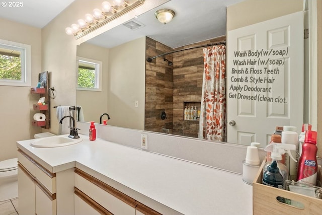 3574 SE Jefferson Marion Rd, Jefferson, OR 97352 - full bath featuring toilet, vanity, and curtained shower