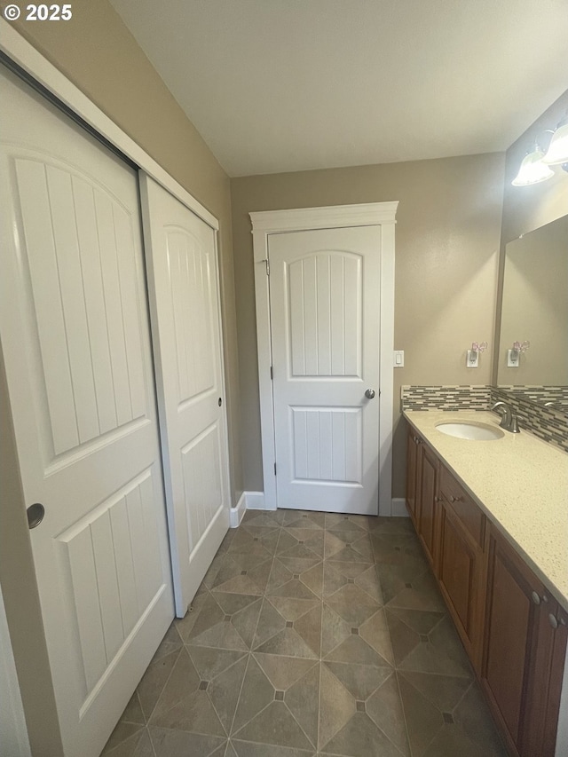 24945 Oak Ln, Elmira, OR 97437 - bathroom with vanity and baseboards