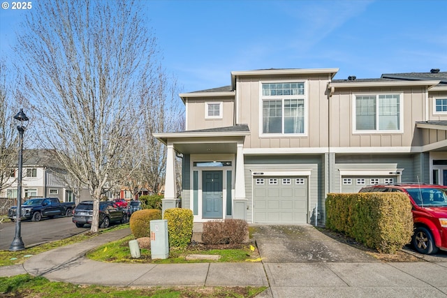 view of front facade featuring a garage