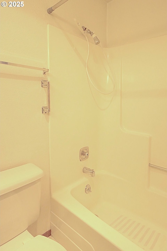 825 Seabreeze Ter, Coos Bay, OR 97420 - bathroom with toilet and bathtub / shower combination