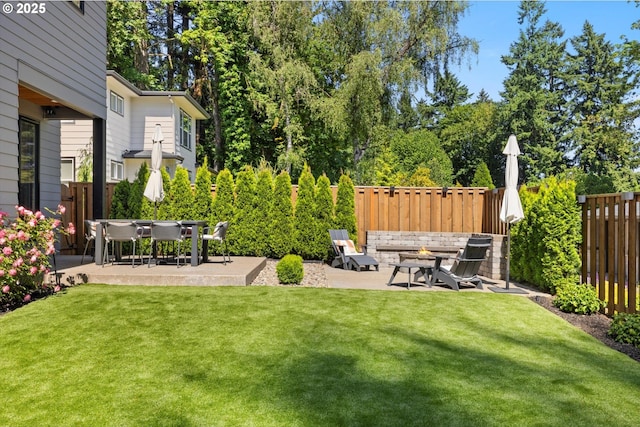 4480 Upper Dr, Lake Oswego, OR 97035 - fenced backyard with a patio and a fire pit