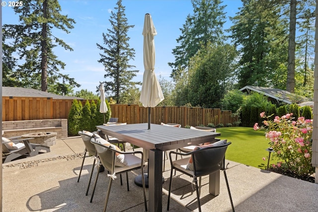 4480 Upper Dr, Lake Oswego, OR 97035 - view of patio with outdoor dining space and a fire pit