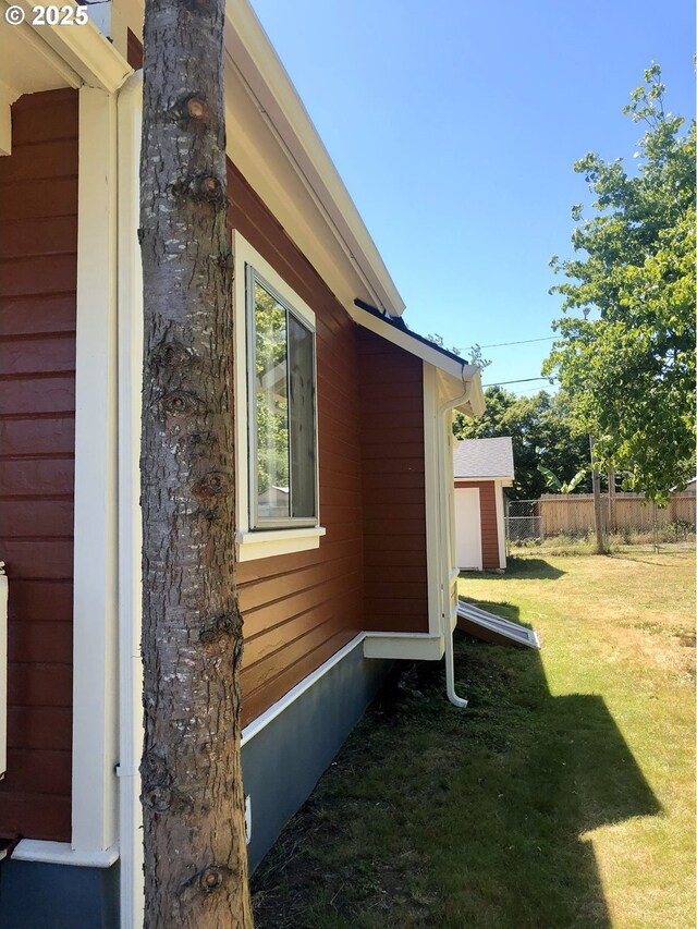 3929 SE 65th Ave, Portland, OR 97206 - view of side of home