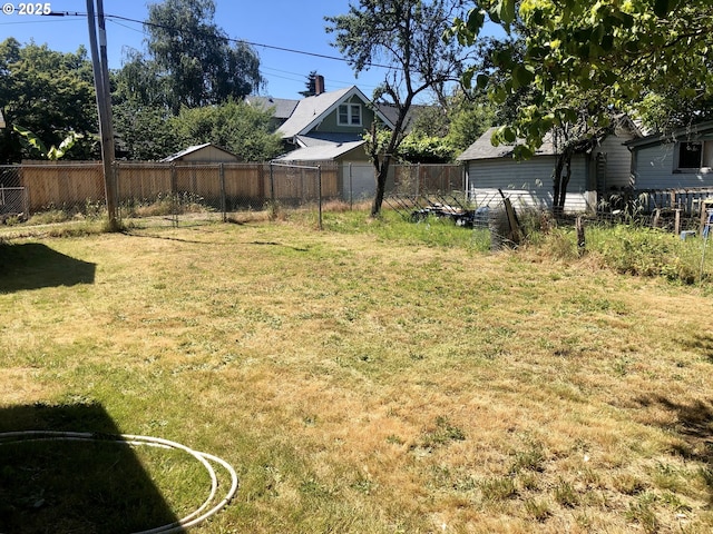 3929 SE 65th Ave, Portland, OR 97206 - view of yard