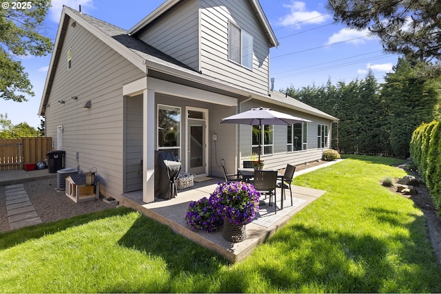 14206 SE Woodside Ave, Milwaukie, OR 97267 - rear view of house featuring a patio area