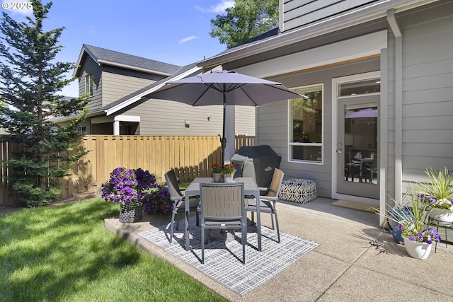 14206 SE Woodside Ave, Milwaukie, OR 97267 - view of patio with outdoor dining area and grilling area