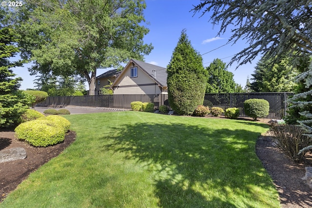 14206 SE Woodside Ave, Milwaukie, OR 97267 - view of yard