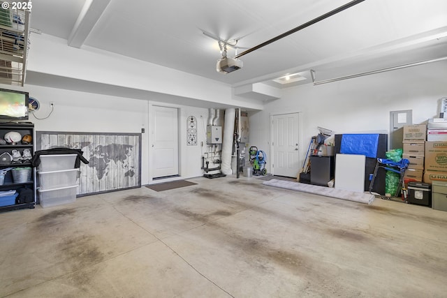 14206 SE Woodside Ave, Milwaukie, OR 97267 - garage featuring a garage door opener