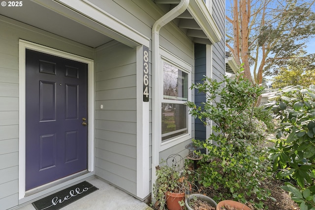 view of property entrance