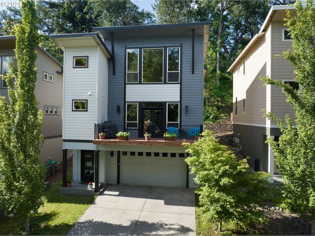 view of front facade with a garage