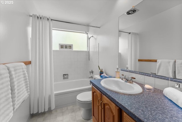 13807 NE Klickitat Ct, Portland, OR 97230 - full bath with shower / tub combo, vanity, and toilet