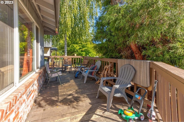 6097 SW Valley Ave, Beaverton, OR 97008 - view of wooden deck