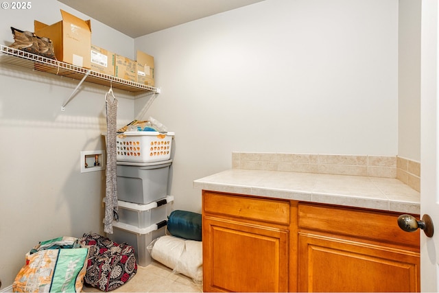 1761 S 18th Cir, Ridgefield, WA 98642 - laundry area with washer hookup and light tile patterned floors