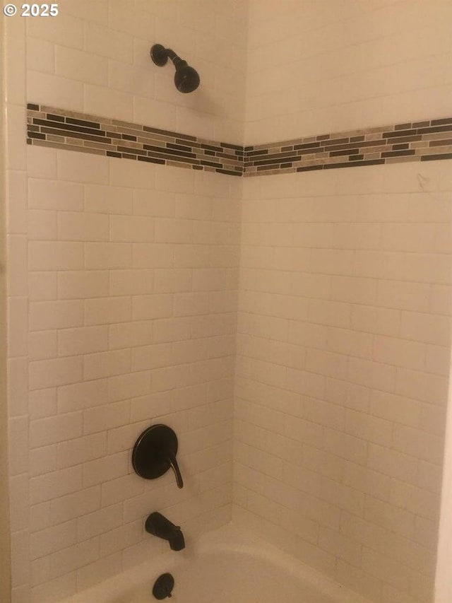 4247 Redwood Hwy, Grants Pass, OR 97527 - bathroom view of shower / bathtub combination