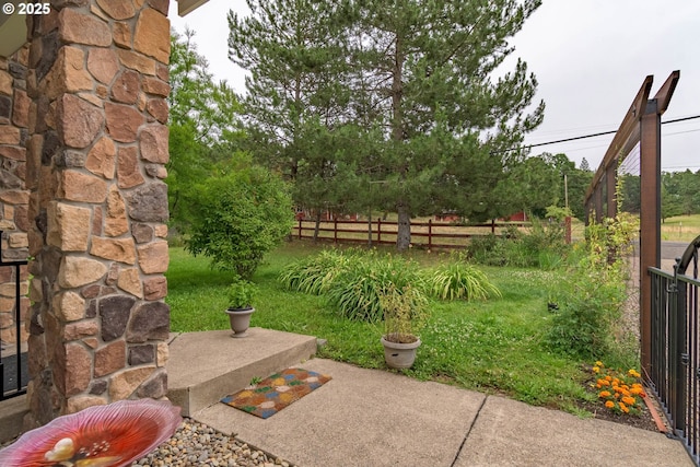 86336 N Modesto Dr, Eugene, OR 97402 - view of yard featuring a patio area