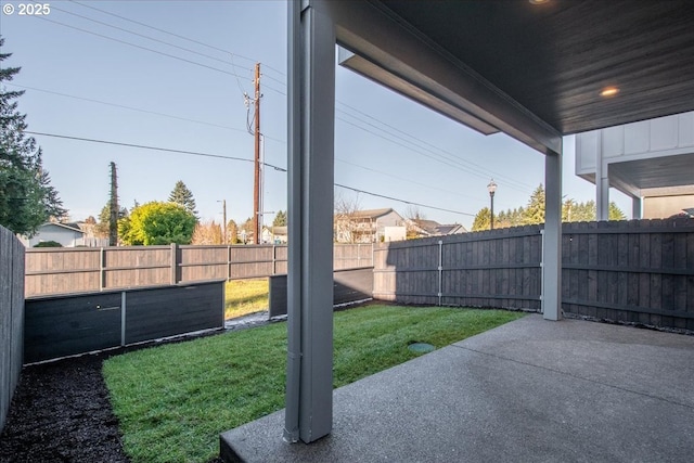 view of yard featuring a patio area