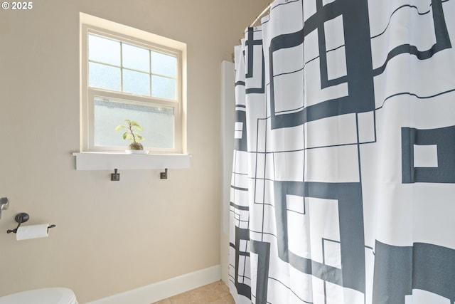 2610 Crowther Dr, Eugene, OR 97404 - bathroom featuring baseboards, toilet, a shower with shower curtain, and tile patterned flooring