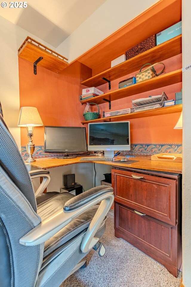 428 SE 11th Cir, Troutdale, OR 97060 - office featuring built in desk
