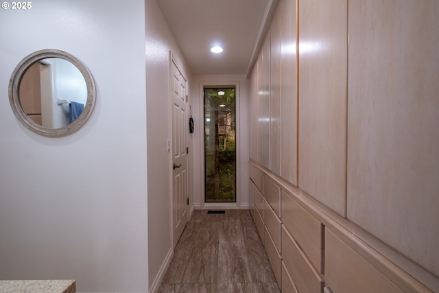 5 Woodthrush Ln, Gleneden Beach, OR 97388 - hall with recessed lighting