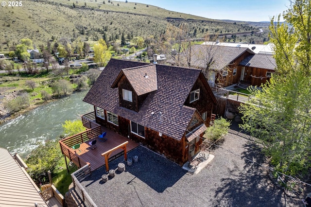 bird's eye view with a mountain view