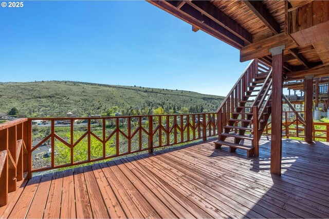 deck with stairway