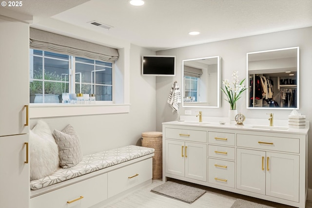 364 Northshore Rd, Lake Oswego, OR 97034 - bathroom with double vanity and recessed lighting