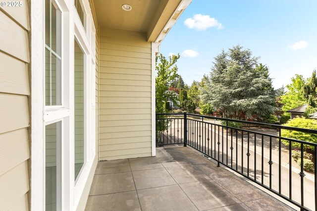 17488 SW Hoodoo Ct, Beaverton, OR 97007 - view of balcony